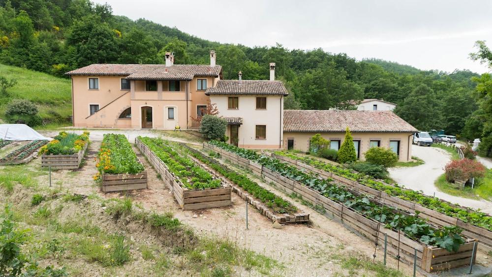 Agriturismo Monastero Di San Biagio Nocera Umbra Luaran gambar